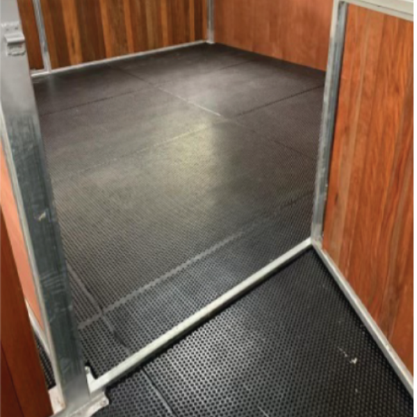 Budget-friendly stable comfort mat, 17mm thick